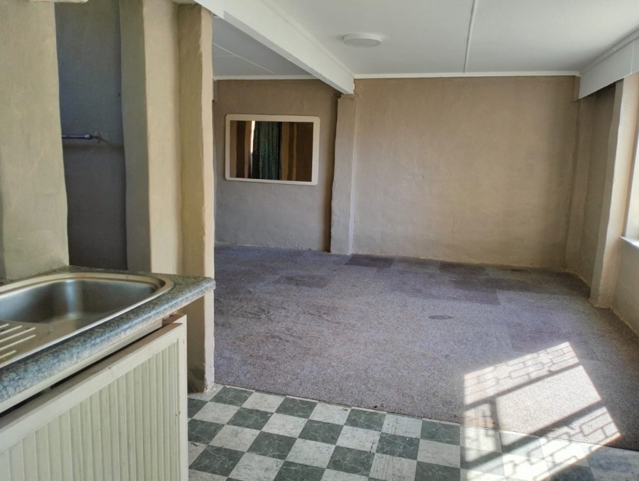 5 Bedroom Property for Sale in Sunnyridge Eastern Cape